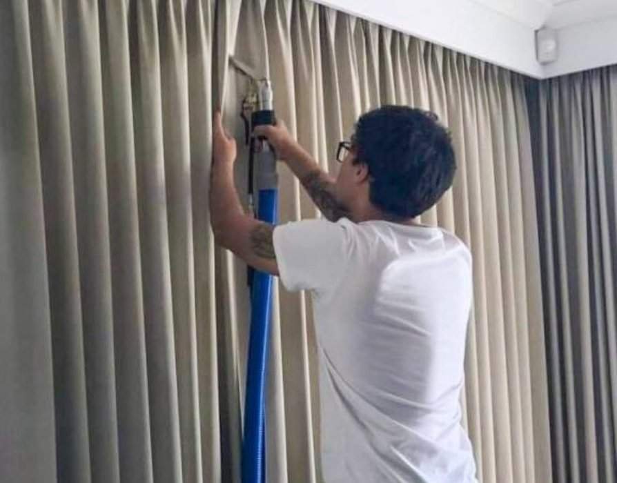 Curtain Fixing and Installation Services in Dubai