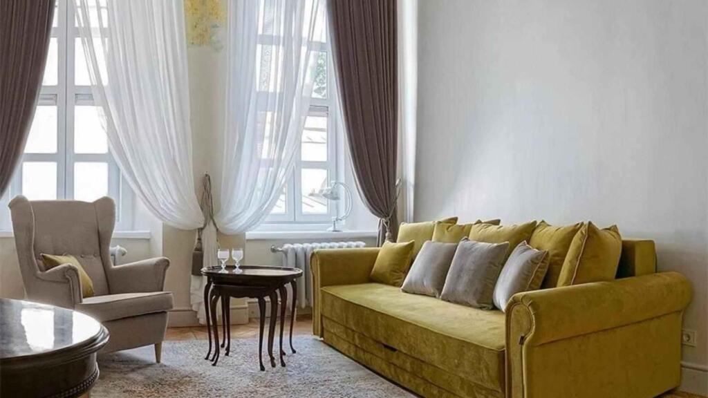 Made To Measure Eyelet Curtains Dubai