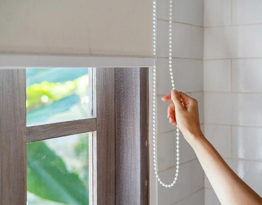 Roller blinds fixing service